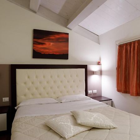 Modus Vivendi - Room E Relax Брізіґелла Екстер'єр фото